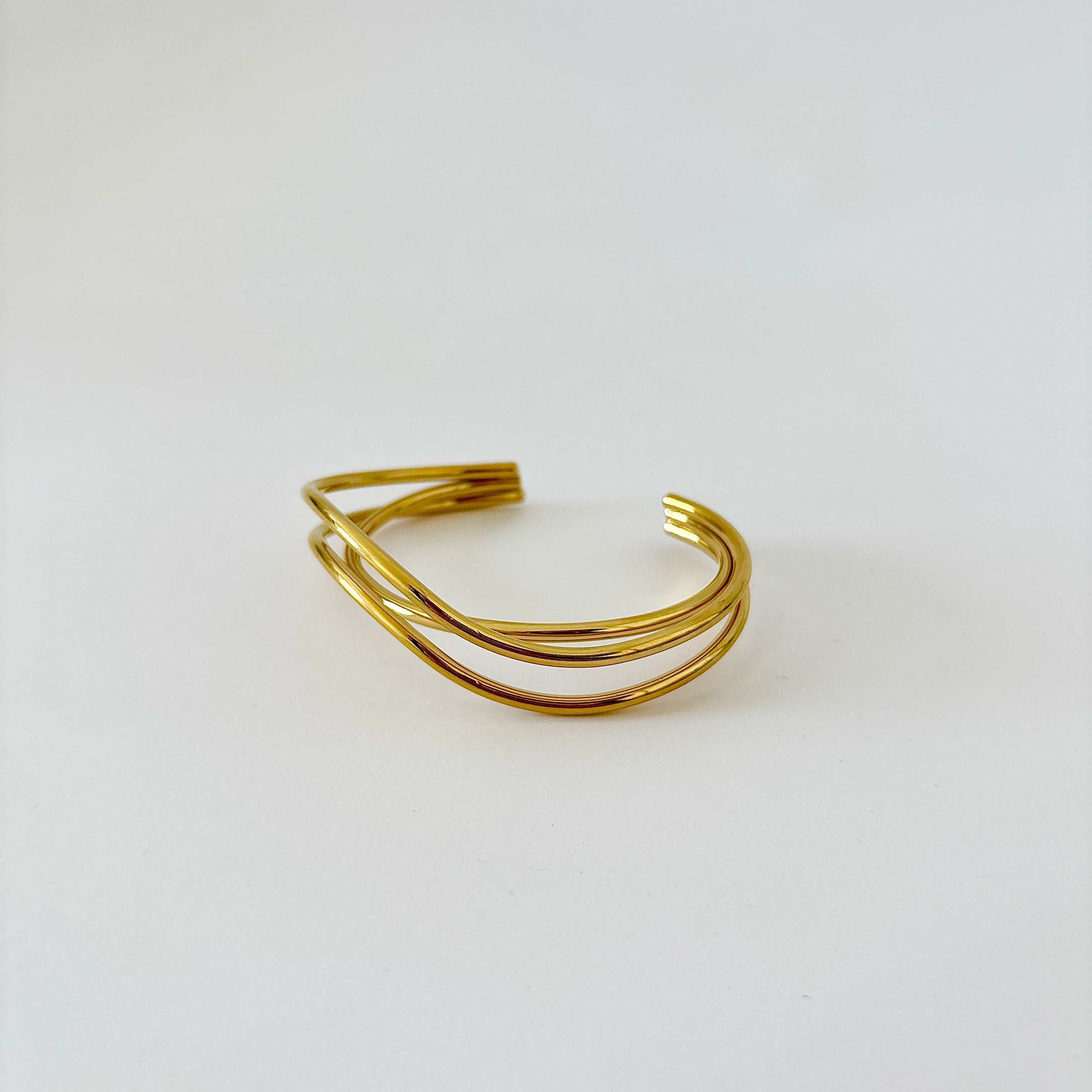 Bracelet Aube - bracelet manchette dorée en acier inoxydable