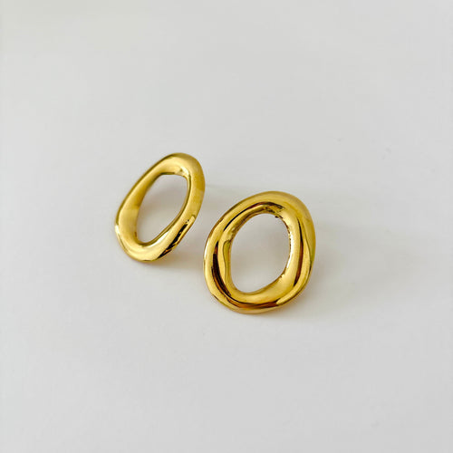 Boucles d’oreilles Elia - boucles d'oreilles dorées rondes évidées en acier inoxydable