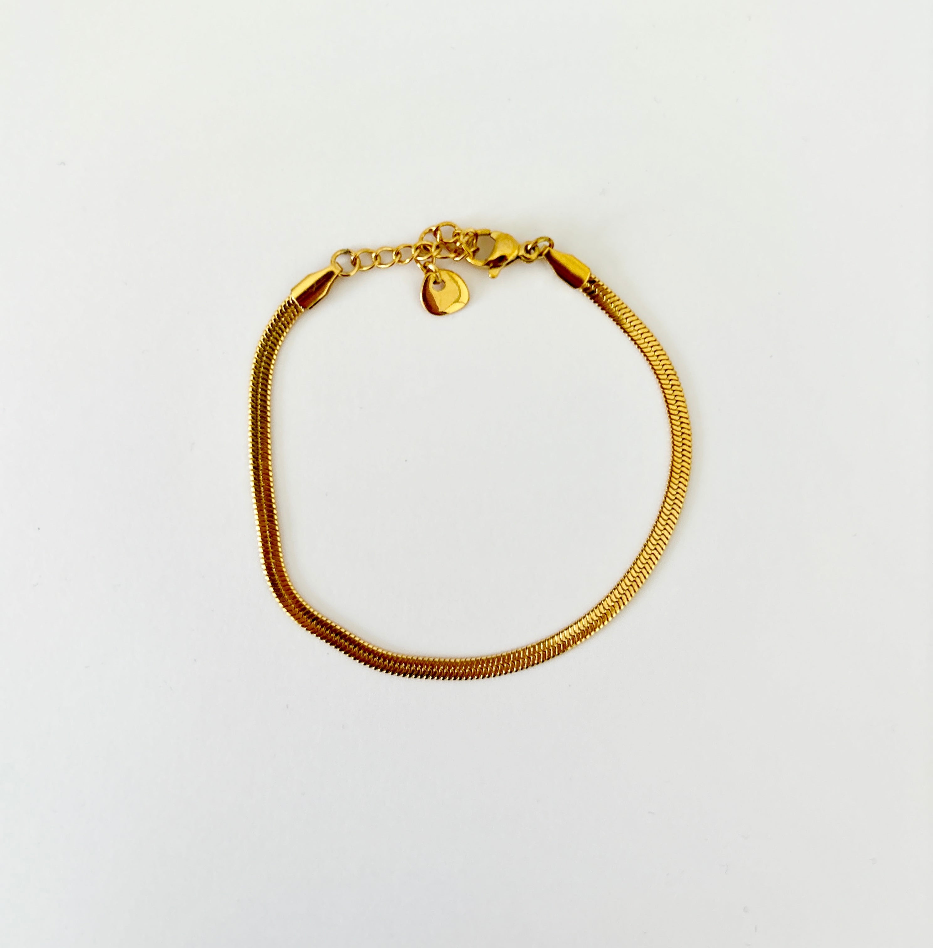 Bracelet chaîne Anglaise dorée - en acier inoxydable - minimaliste