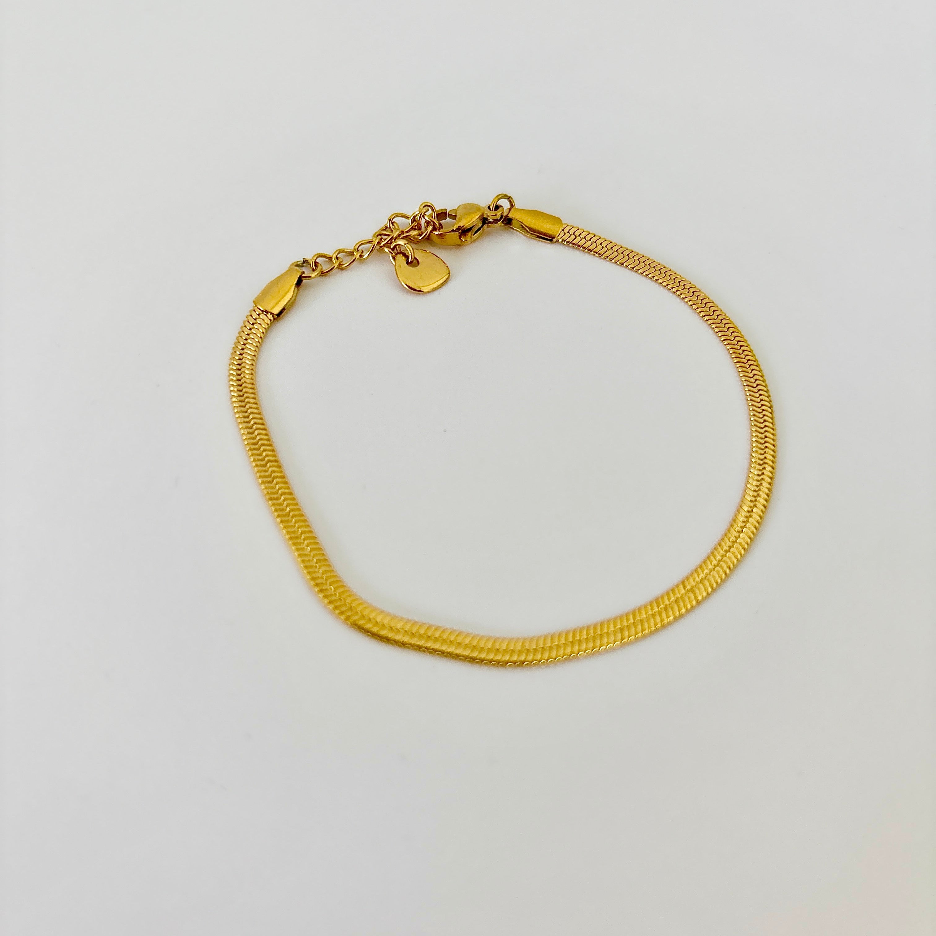 Bracelet chaîne Anglaise dorée - en acier inoxydable - minimaliste